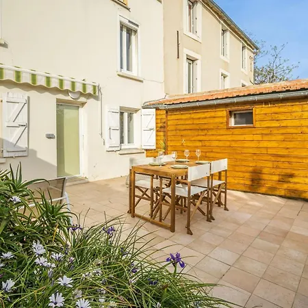 La Citadelle ~ Jacuzzi ~ Terrasse * Carcassonne