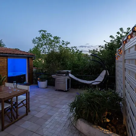 La Citadelle ~ Jacuzzi ~ Terrasse Carcassonne